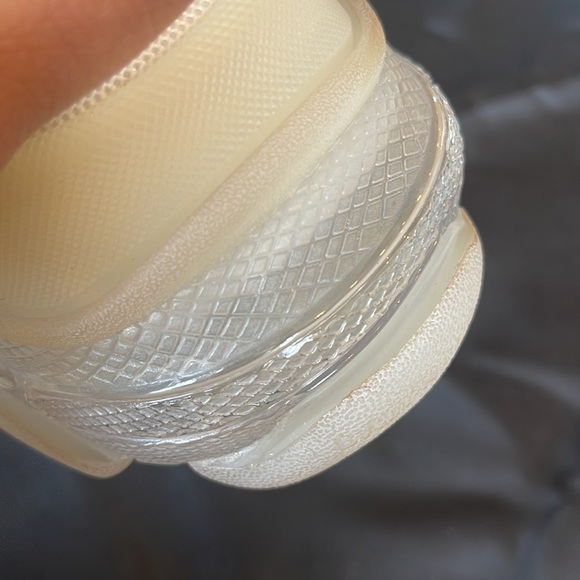 Balenciaga triple s sneaker size 37/6.5 - Picture 13 of 17